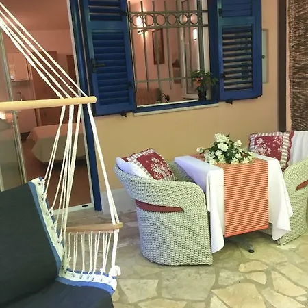 Goga Apartment *